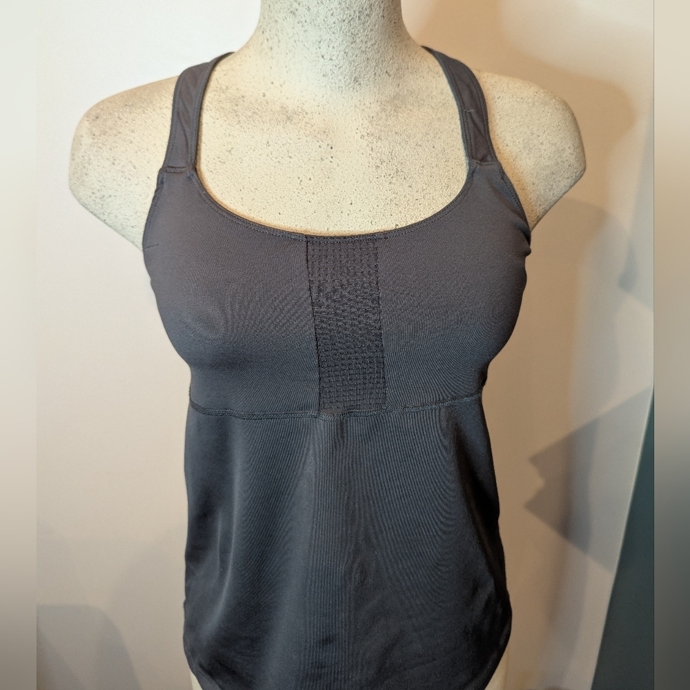 Oiselle Gray Athletic Tank Top Built In Bra Racerback Size L Like New!